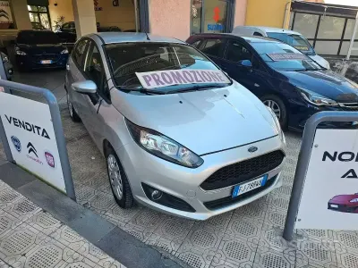 Usata Ford Fiesta Titanium 75 CV (55 kW) 2017 Grigio Utilitaria