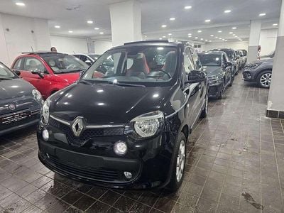 Usata Renault Twingo Intens 69 CV (50 kW) 2017 Solid black metallizzato Utilitaria