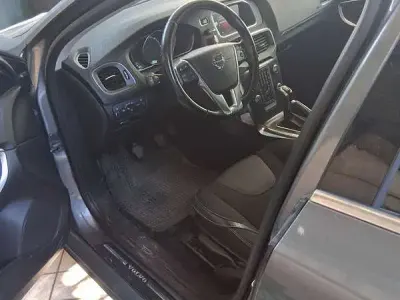 Usata Volvo V40 Ocean Race 150 CV (110 kW) 2015 Berlina