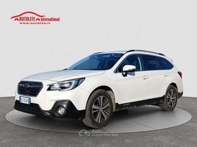 Usata Subaru Outback Premium 175 CV (128 kW) 2020 Bianco Station wagon