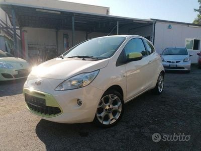 Begagnad Ford Ka 69 HK (50 kW) 2012 Vit Halvkombi
