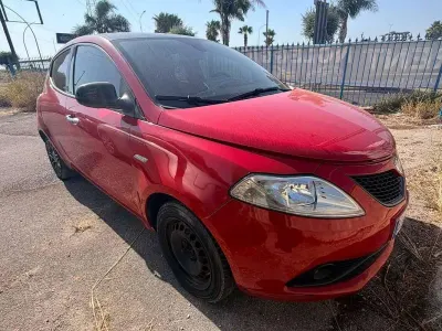Usata Lancia Ypsilon 69 CV (50 kW) 2011 Rosso Utilitaria