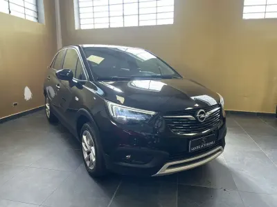 Usata Opel Crossland X Innovation 131 CV (96 kW) 2020 Noir perla metallizzato SUV