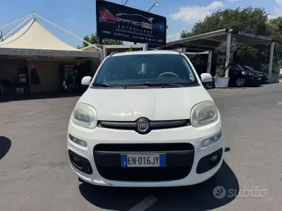 Usata Fiat Panda Lounge 75 CV (55 kW) 2012 Bianco Utilitaria