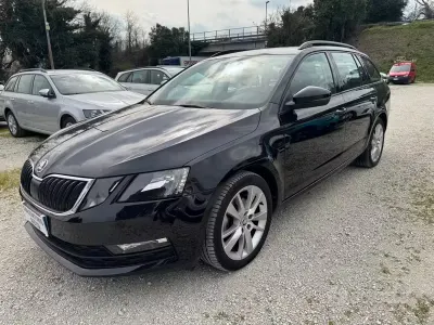 Usata Skoda Octavia G-TEC Executive 131 CV (96 kW) 2020 Nero Station wagon