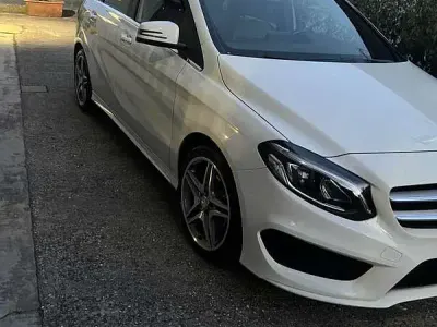 Usata Mercedes B180 Premium 109 CV (80 kW) 2016 Bianco Monovolume