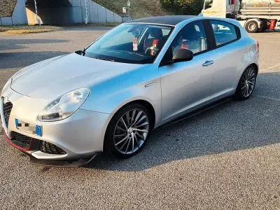 Usata Alfa Romeo Giulietta 120 CV (88 kW) 2010 Grigio Utilitaria