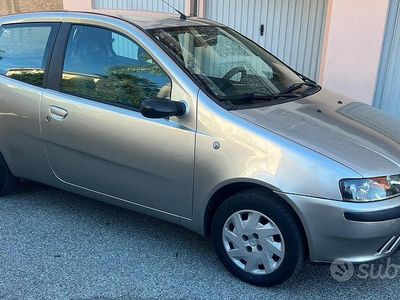 Grigio Usata 2000 Fiat Punto Berlina | 749 €