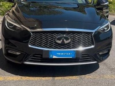 Usata Infiniti Q30 Premium 170 CV (125 kW) 2016 Nero Utilitaria
