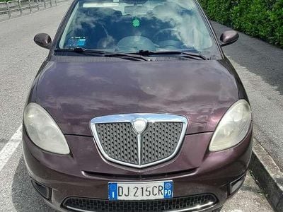 Usata Lancia Ypsilon 75 CV (55 kW) 2007 Lilla Utilitaria