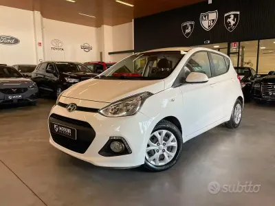 Usata Hyundai i10 Edition 66 CV (48 kW) 2016 Bianco Utilitaria