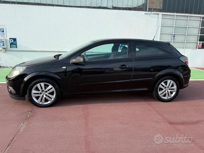 Opel Astra GTC