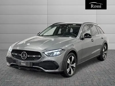 Usata Mercedes 220 Advanced 197 CV (144 kW) 2024 Grigio medio metallizzato Station wagon