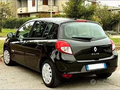 Usata Renault Clio II 105 CV (77 kW) 2011 Nero Berlina