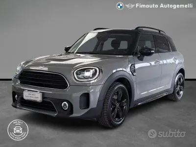 Begagnad Mini Cooper D Countryman Classic 150 HK (110 kW) 2022 Grå SUV