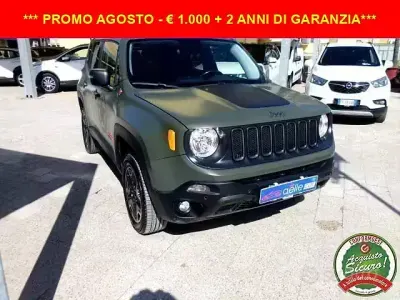Usata Jeep Renegade Trailhawk 170 CV (125 kW) 2017 Grigio SUV