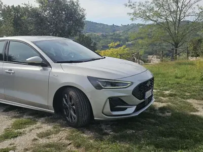 Usata Ford Focus ST-Line 125 CV (91 kW) 2022 Berlina