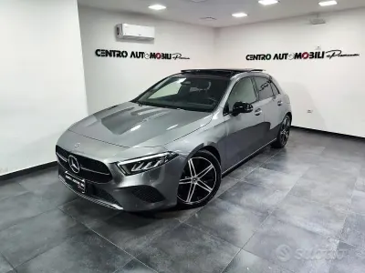 Usata Mercedes A180 116 CV (85 kW) 2023 Grigio Berlina