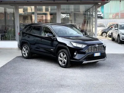 Usata Toyota RAV4 Hybrid 178 CV (130 kW) 2021 Nero SUV