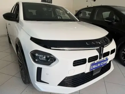 Usata Lancia Ypsilon 110 CV (80 kW) 2025 Bianco Utilitaria