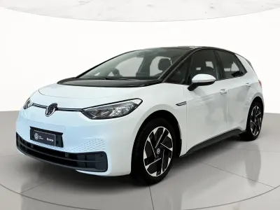 Usata VW ID.3 Pure 110 kW (150 CV) 2021 Glacier white metallizzato nero Utilitaria