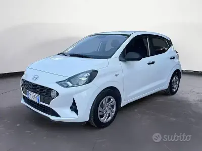 Usata Hyundai i10 Advanced 67 CV (49 kW) 2022 Bianco Utilitaria