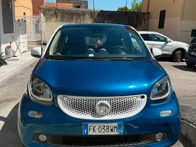 Usata Smart ForFour 71 CV (52 kW) 2017 Bianco Utilitaria