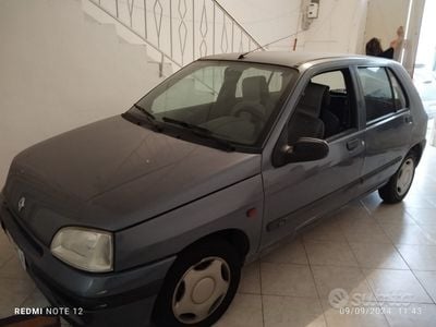 Usata Renault Clio 58 CV (42 kW) 1997 Blu Utilitaria