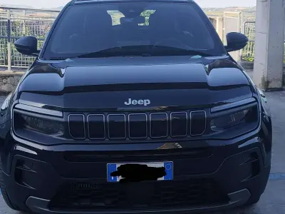 Usata Jeep Avenger Longitude 101 CV (74 kW) 2025 Nero SUV