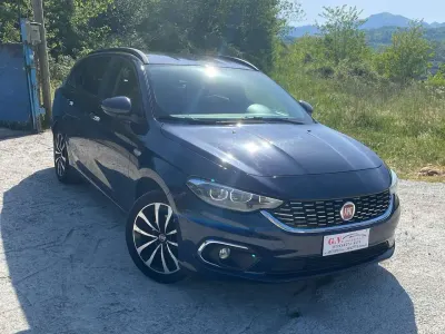 Usata Fiat Tipo Lounge 120 CV (88 kW) 2017 Blu/azzurro Station wagon