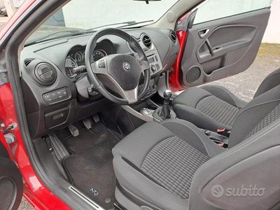 Usata Alfa Romeo MiTo 79 CV (58 kW) 2011 Rosso Utilitaria