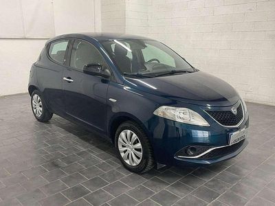 Usata Lancia Ypsilon 69 CV (50 kW) 2017 Blu Utilitaria