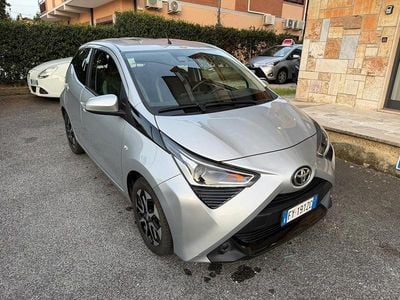 Second-hand Toyota Aygo Connect Style 72 CP (52 kW) 2020 Argintiu Hatchback