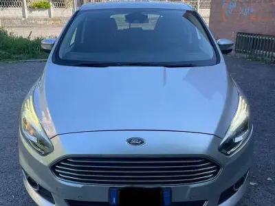 Usata Ford S-MAX Business Edition 150 CV (110 kW) 2016 Argento Monovolume