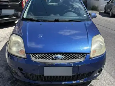Usata Ford Fiesta 73 CV (53 kW) 2008 Bluazzurro Utilitaria