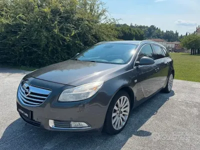 Usata Opel Insignia Cosmo 131 CV (96 kW) 2011 Nero Station wagon