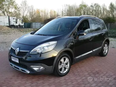 Usata Renault Scénic III XMOD 110 CV (80 kW) 2013 Nero Monovolume