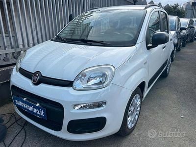 Usata Fiat Panda Lounge 75 CV (55 kW) 2014 Bianco Utilitaria
