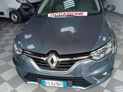 Usata Renault Mégane GrandTour 110 CV (80 kW) 2018 Bluazzurro Station wagon
