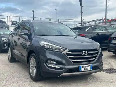 Käytetty Hyundai Tucson Classic 116 HP (85 kW) 2016 Harmaa Katumaasturi