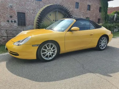 Usata Porsche 911 Carrera Cabriolet