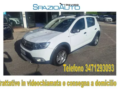 Begagnad Dacia Sandero Stepway 90 HK (66 kW) 2017 Vit Sedan