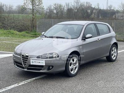 usata Alfa Romeo 147 1.9 JTD (120) 5 porte Moving