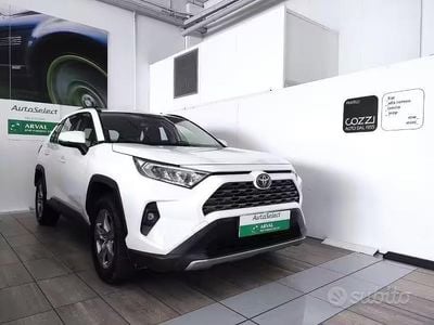Usata Toyota RAV4 Hybrid 222 CV (163 kW) 2022 Bianco SUV