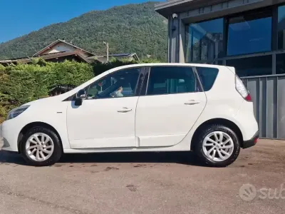 Usata Renault Scénic III LIMITED 110 CV (80 kW) 2015 Other Monovolume