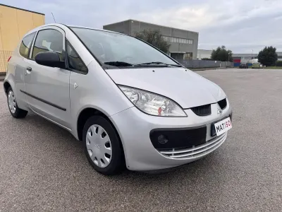 Usata Mitsubishi Colt 74 CV (54 kW) 2007 Argento Berlina