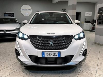Usata Peugeot 2008 Allure 130 CV (95 kW) 2021 Bianco SUV