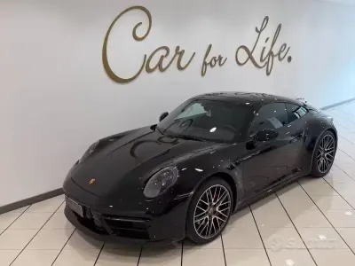 Usata Porsche 992 450 CV (330 kW) 2022 Nero Coupé