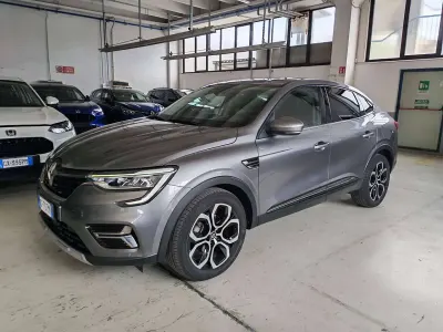 Usata Renault Arkana Intens 94 CV (69 kW) 2021 Grigio magnete SUV