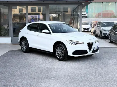 Usata Alfa Romeo Stelvio 190 CV (139 kW) 2021 Bianco SUV